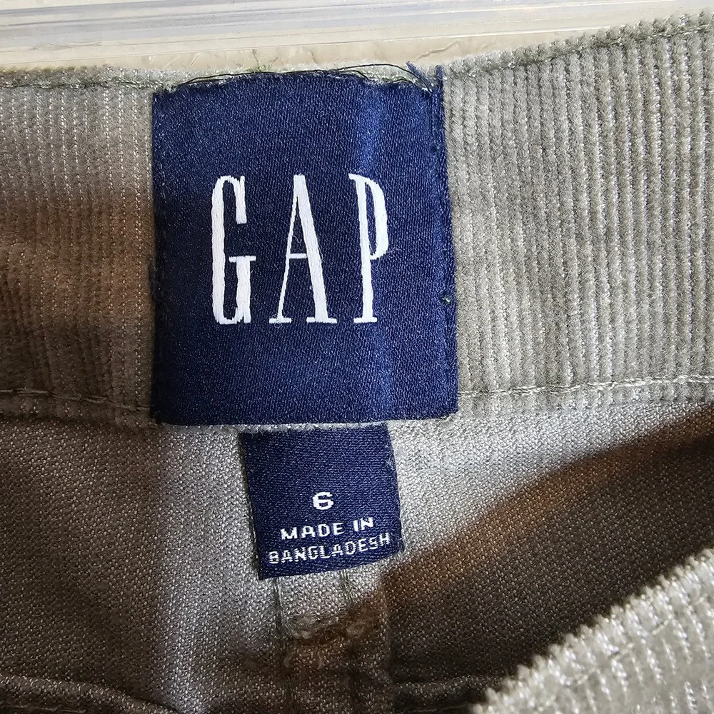 Gap Womens Corduroy Shorts Size 6 Olive Green Sage Gray Raw Hem Stretch 5-Pocket